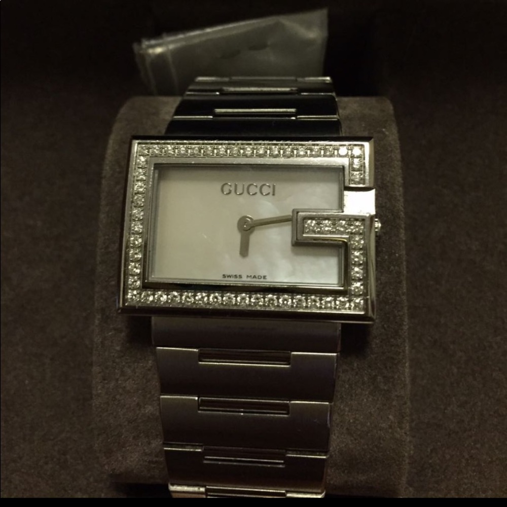 Gucci Diomond ladies watch